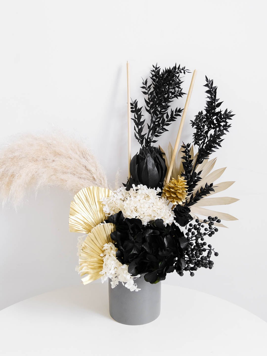 Black and Gold Natural Dried Arrangement